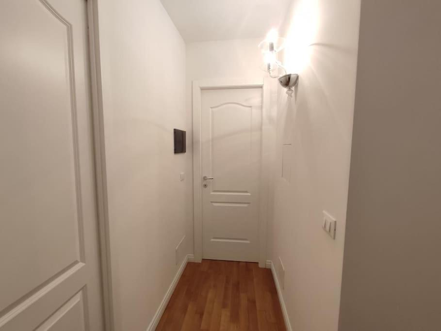 Casa Renova, Intero Appartamento, 2 Camere, Max 4 Ospiti, Trieste Zona Storica Экстерьер фото