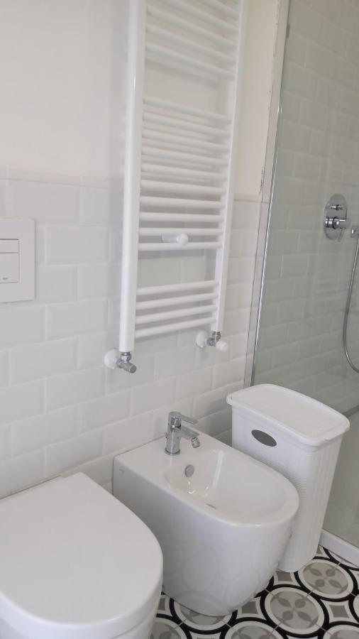 Casa Renova, Intero Appartamento, 2 Camere, Max 4 Ospiti, Trieste Zona Storica Экстерьер фото
